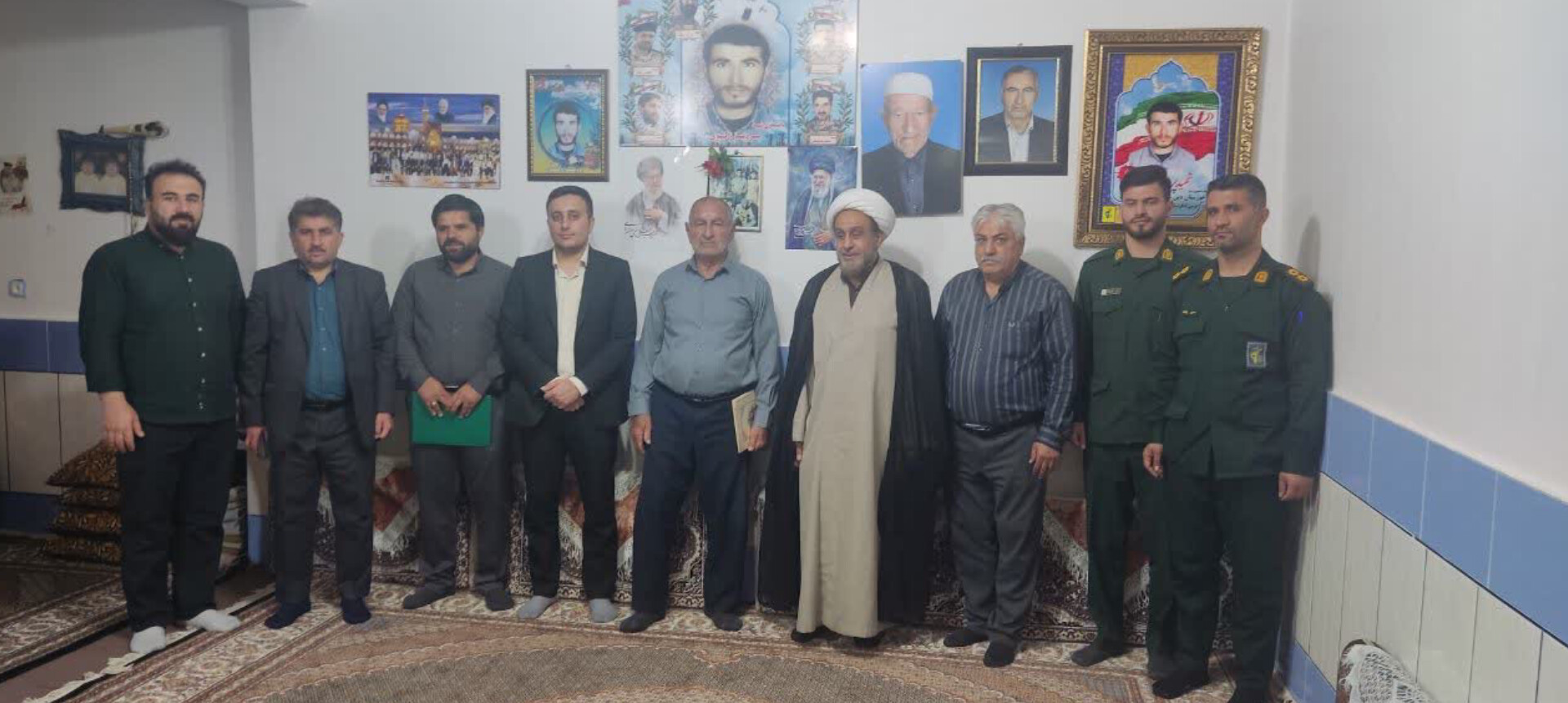 دیدار مسئول دفتر نمایندگی ولی‌فقیه با خانواده شهدا در باغملک